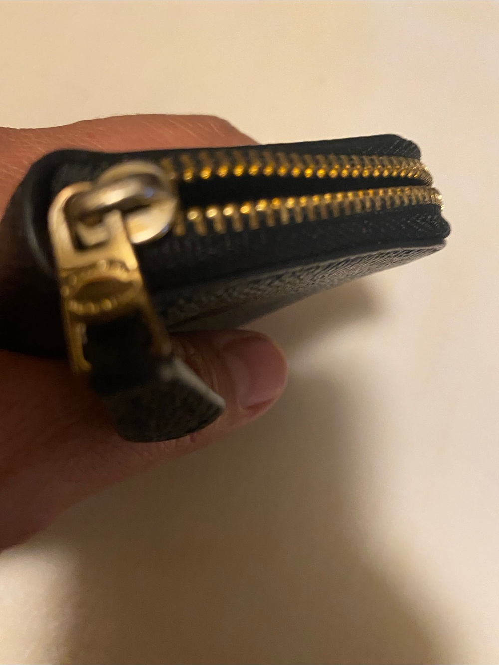 COACH Black Textured Leather Zip Card Holder with Gold Logo - Picture 4 of 6